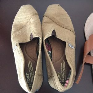 Burlap toms